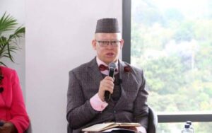 Dr Isaac Mwaura 