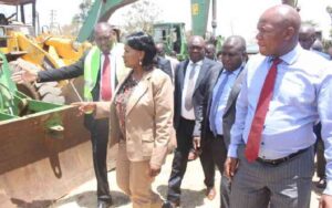 Machakos Governor Wavinya Ndeti flanked by a number of MCAs during a past meeting 